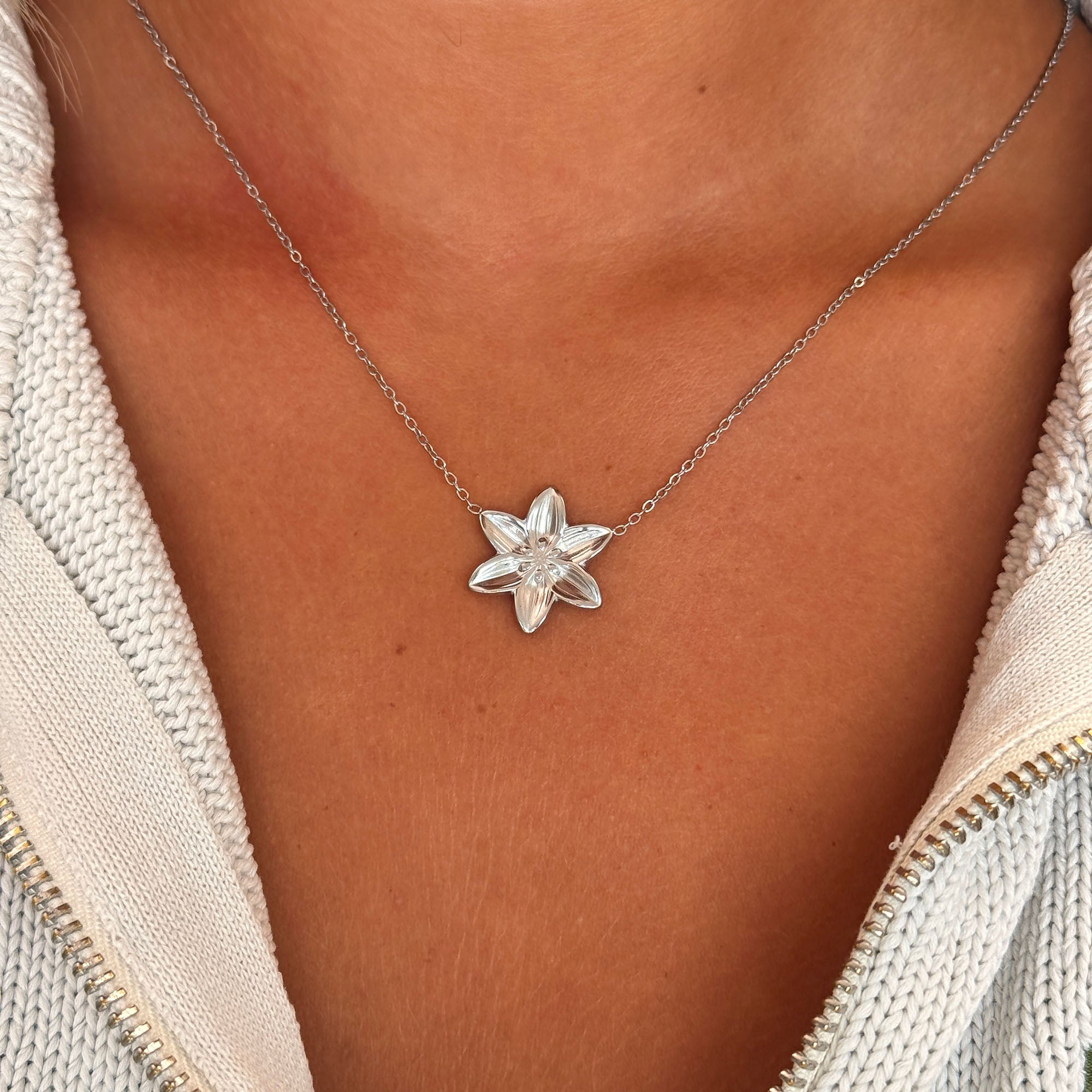 LARGE LILY NECKLACE