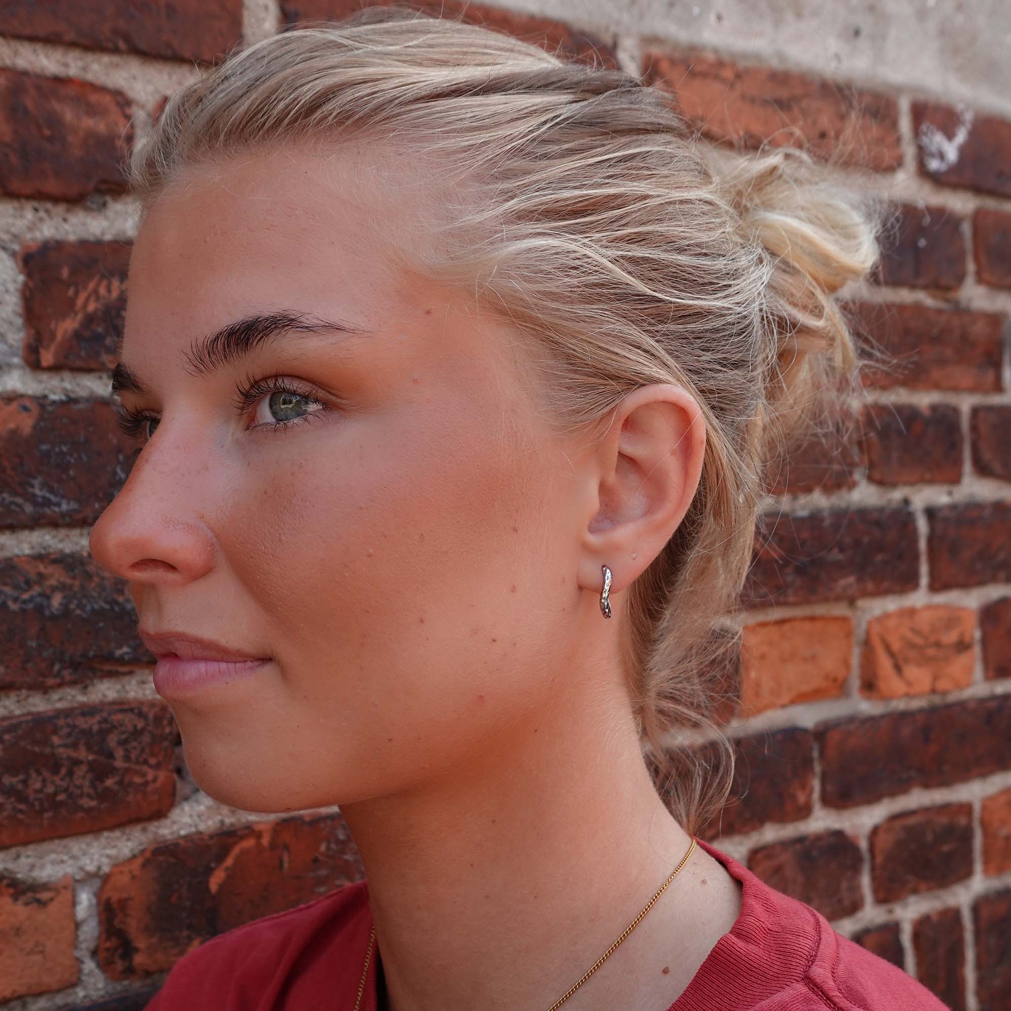 CURVE MOON EARRINGS 15MM