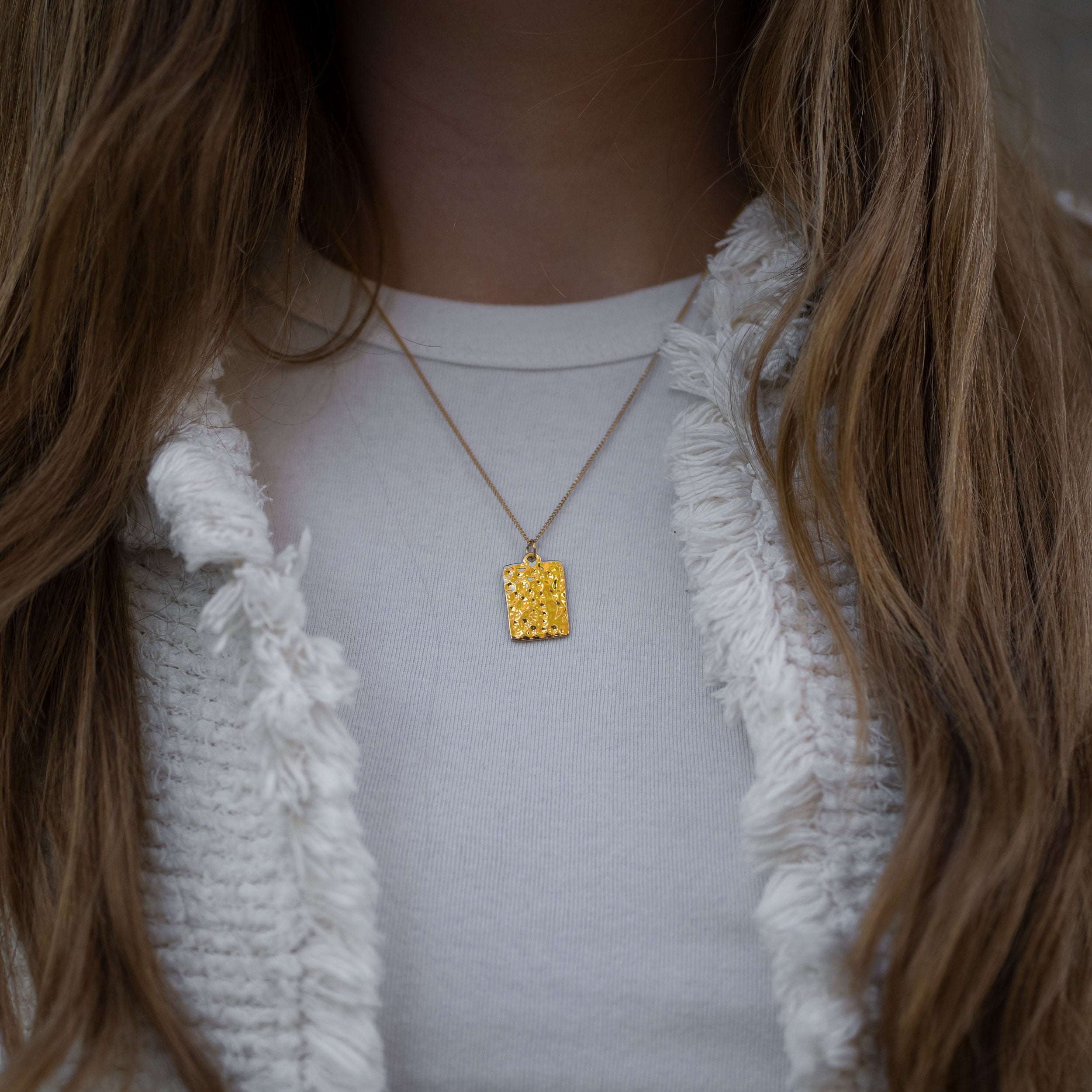 01 HAMMERED GOLD