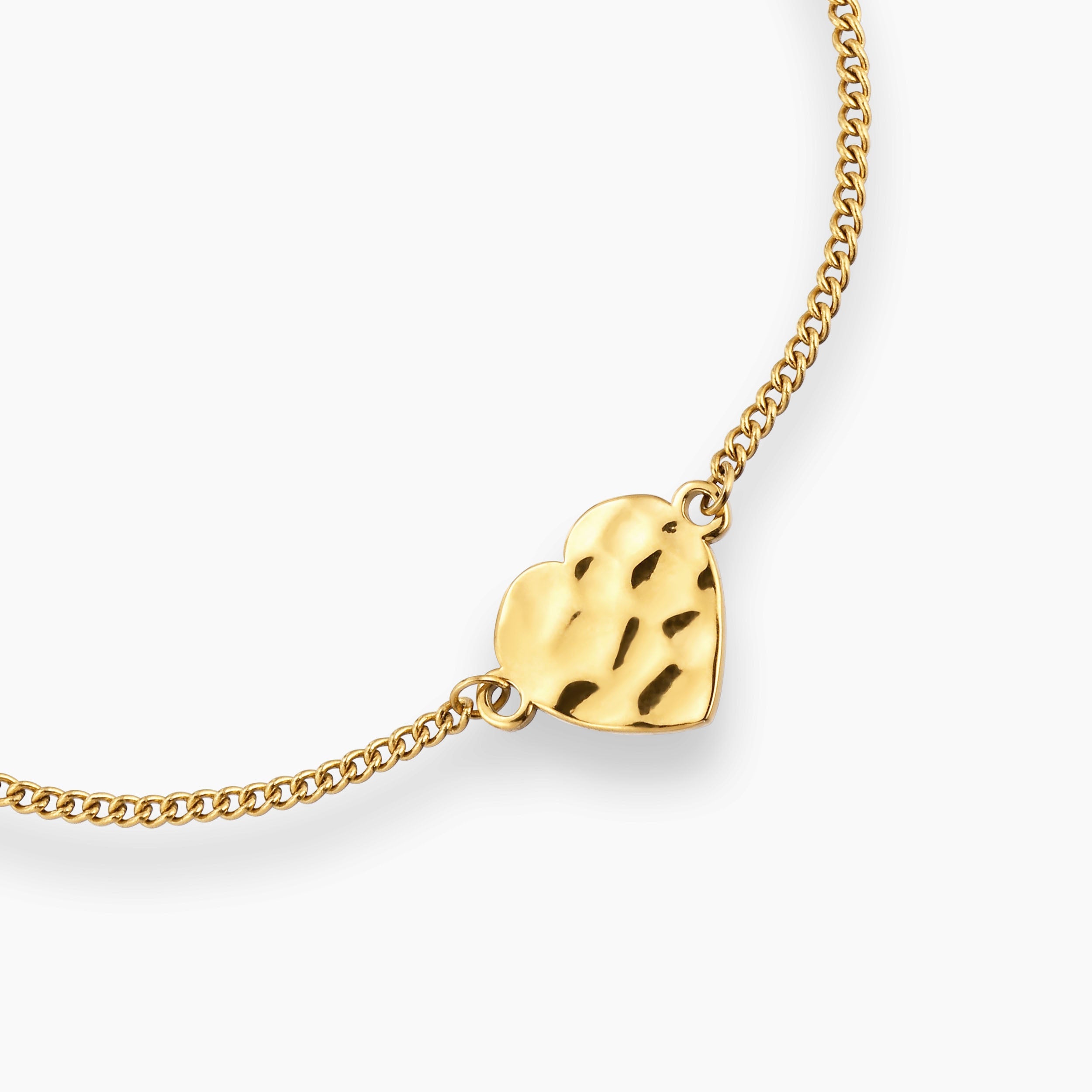HAMMERED HEART BRACELET GOLD