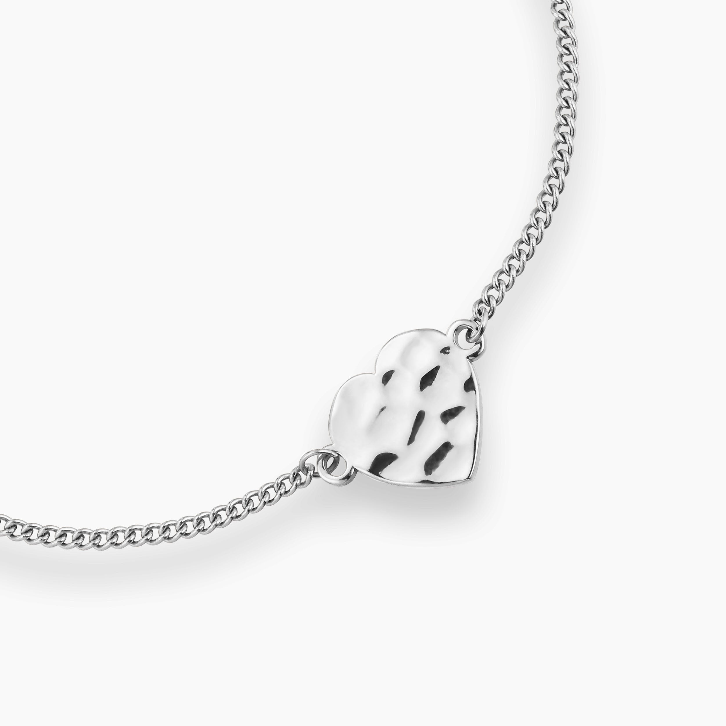 HAMMERED HEART BRACELET