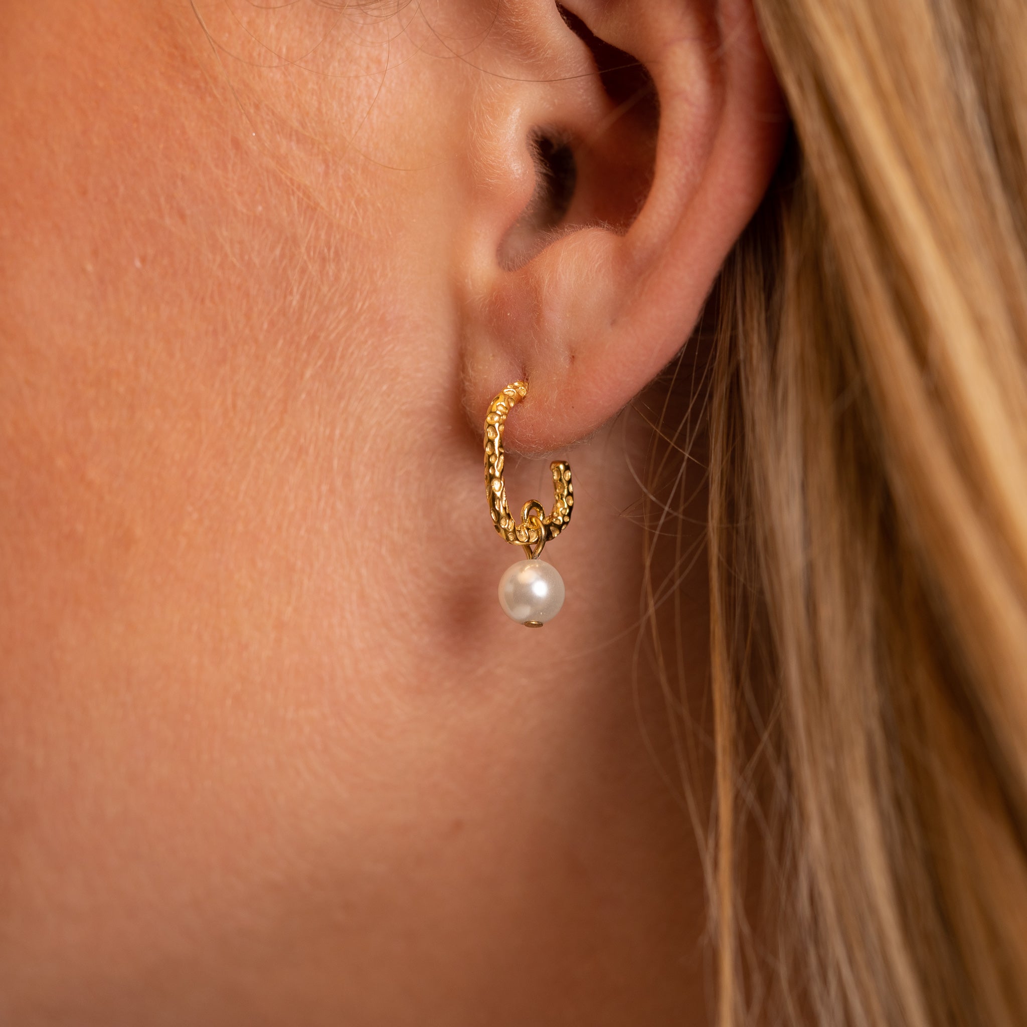 MOON EARRINGS WITH PEARL