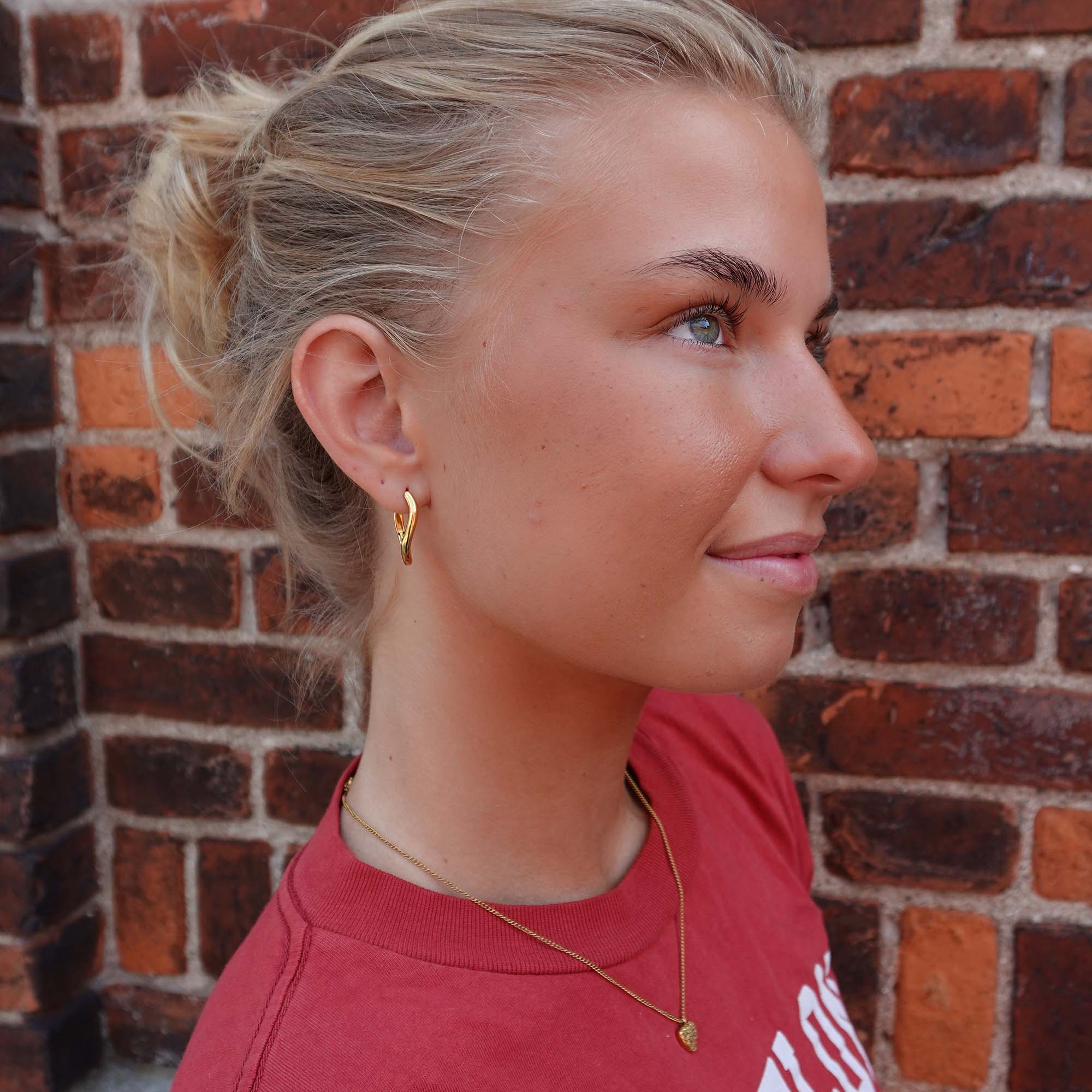 CURVE EARRINGS 25MM