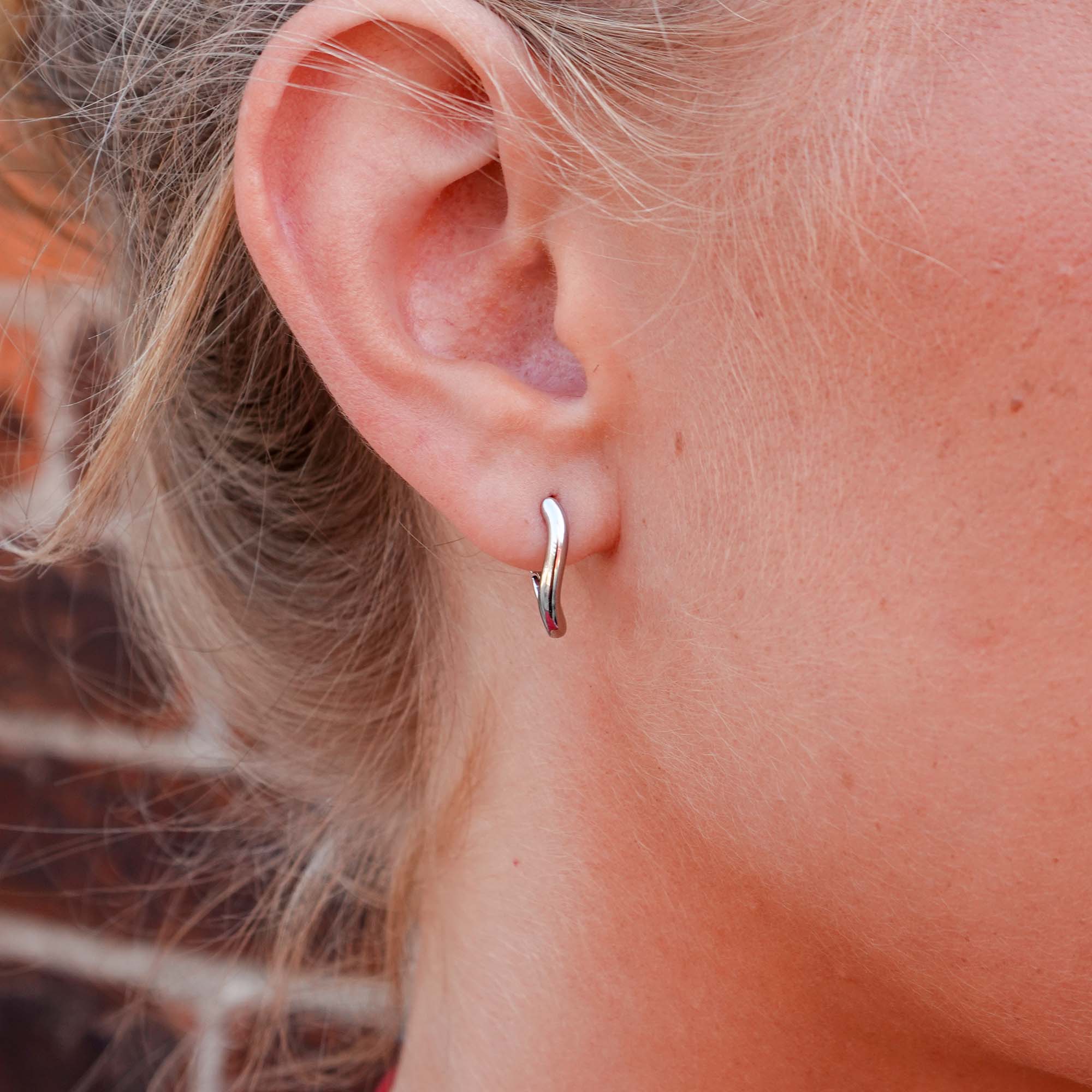CURVE EARRINGS 15MM
