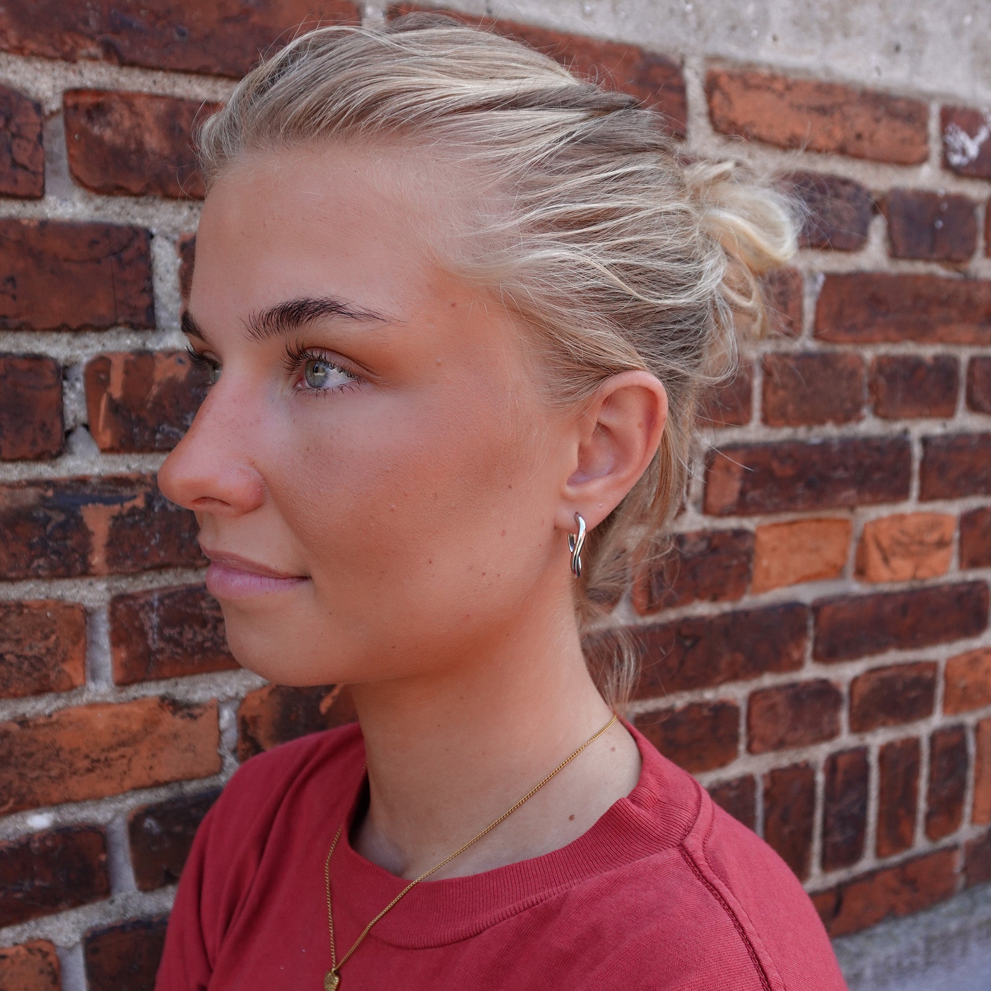 CURVE EARRINGS 25MM