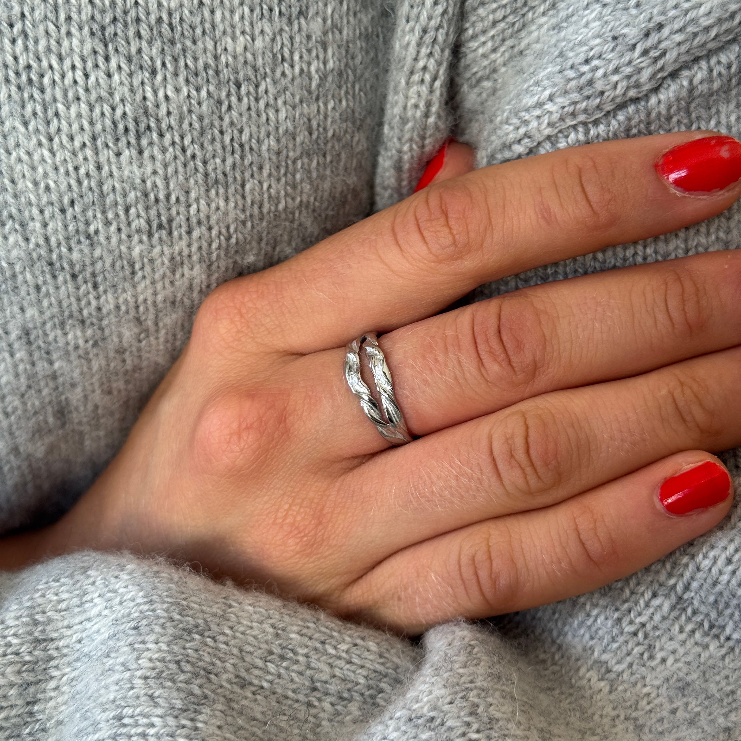 TWIST ADJUSTABLE TWIN RING